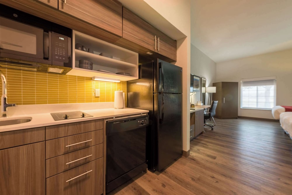 Comfort Inn Suites 75/75