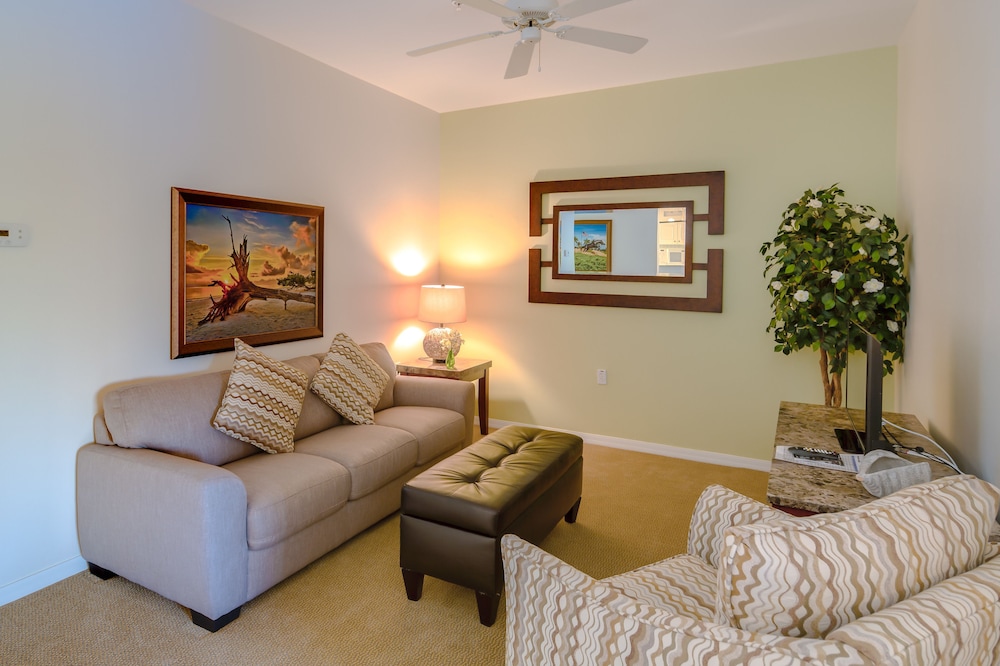 Greenlinks Golf Villas At Lely Resort 48/76