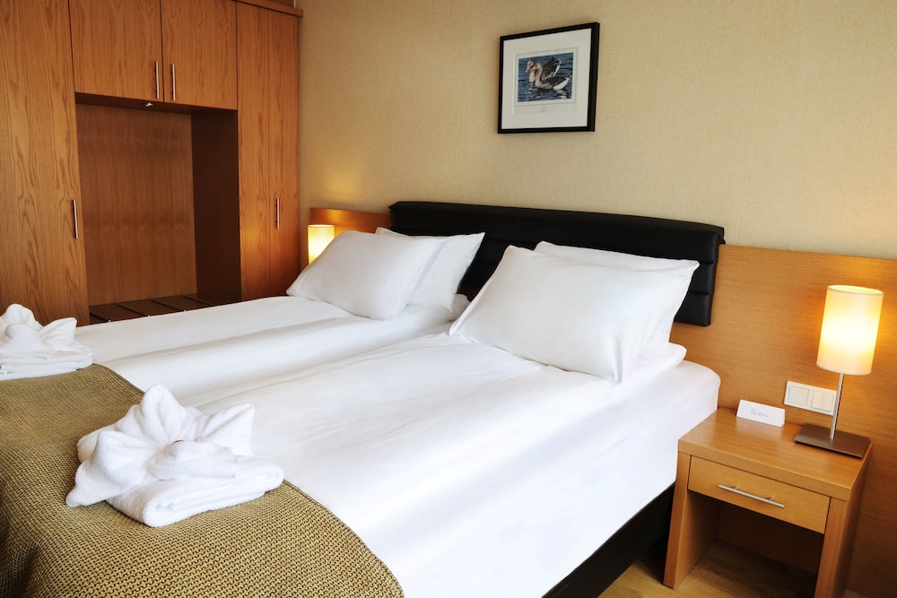 STANDARD, DOUBLE BED