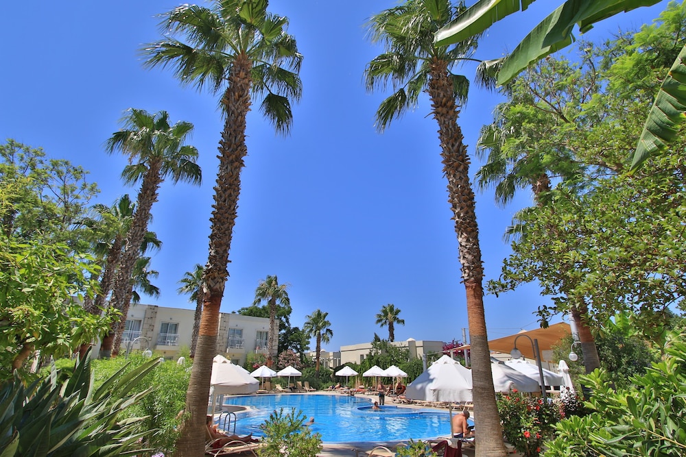 Mandarin Resort Hotel 17/66