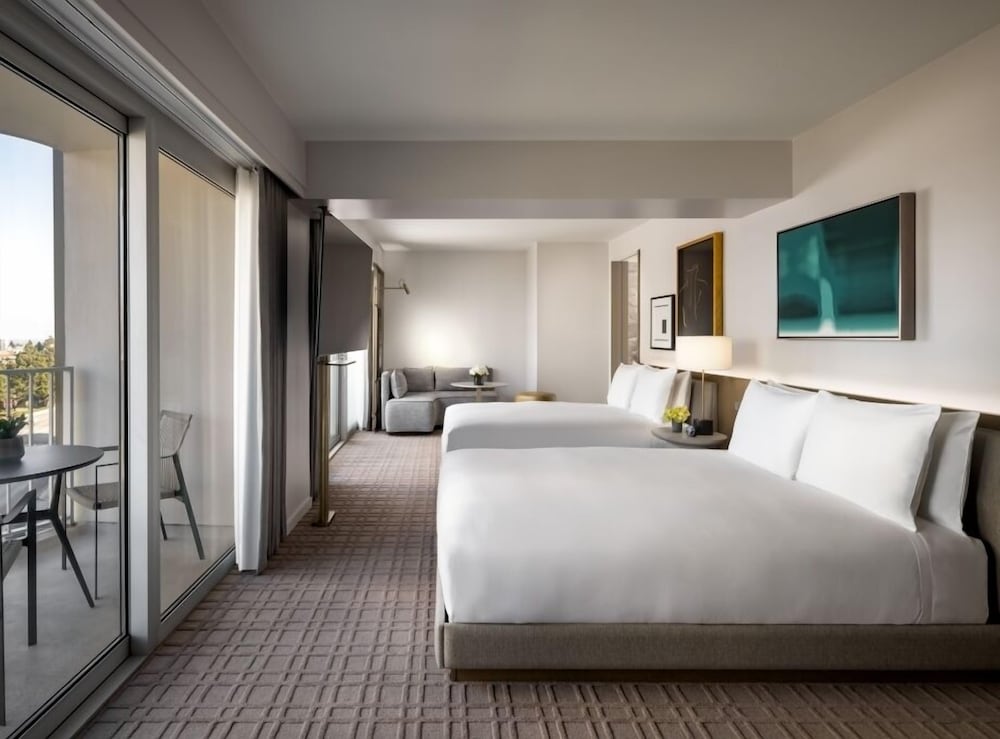 Fairmont Gold, Executive, Studio, Suite, 2 Queen Beds, Balcony