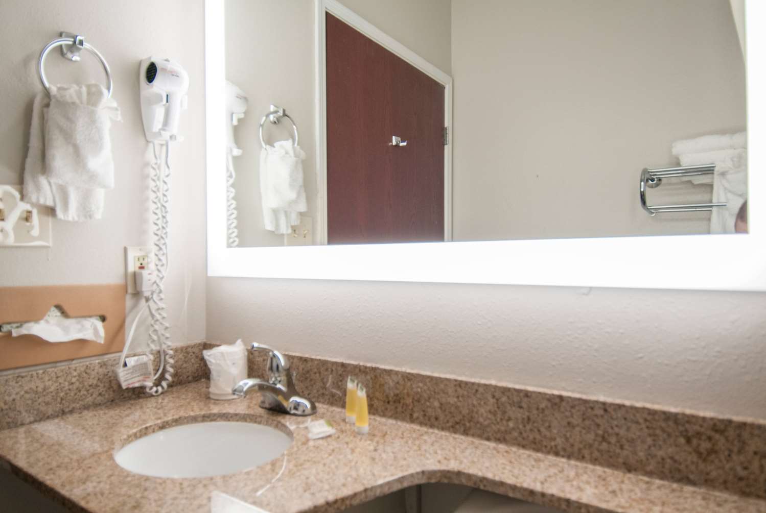 Microtel Inn And Suites Scott 35/37