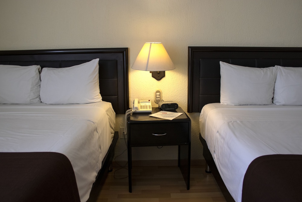 Santa Irene Hotel Guadalajara 14/26
