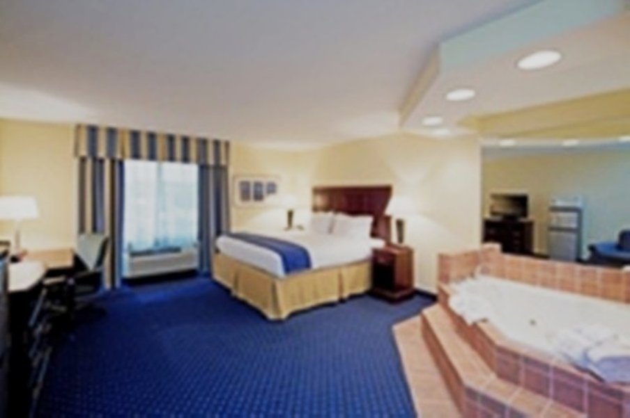 Holiday Inn Express Hotel Suites Middleboro Raynham 23/51