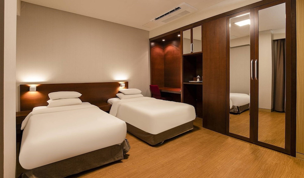 Korea Tourist Hotel 23/61