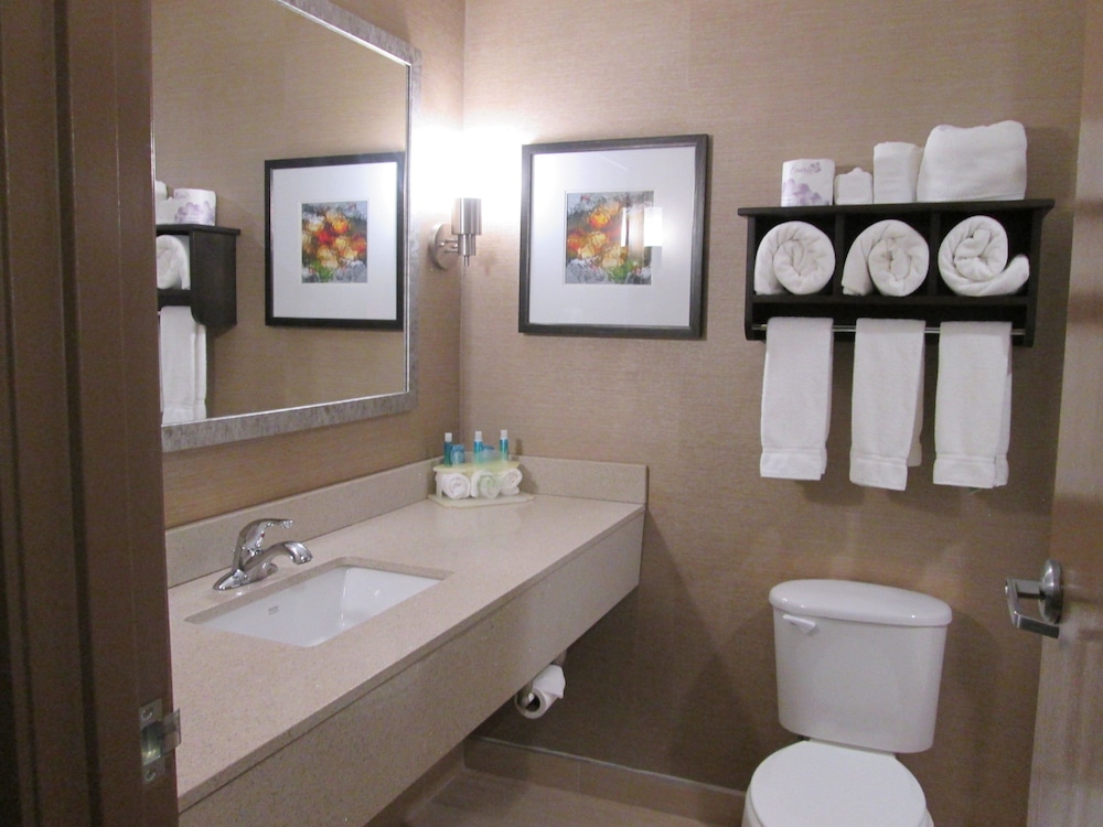 Holiday Inn Express Cloverdale(Greencastle) 53/59