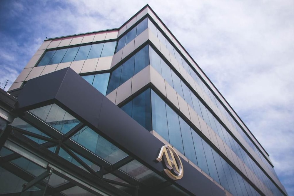 Albanopolis Hotel in TIRANA
