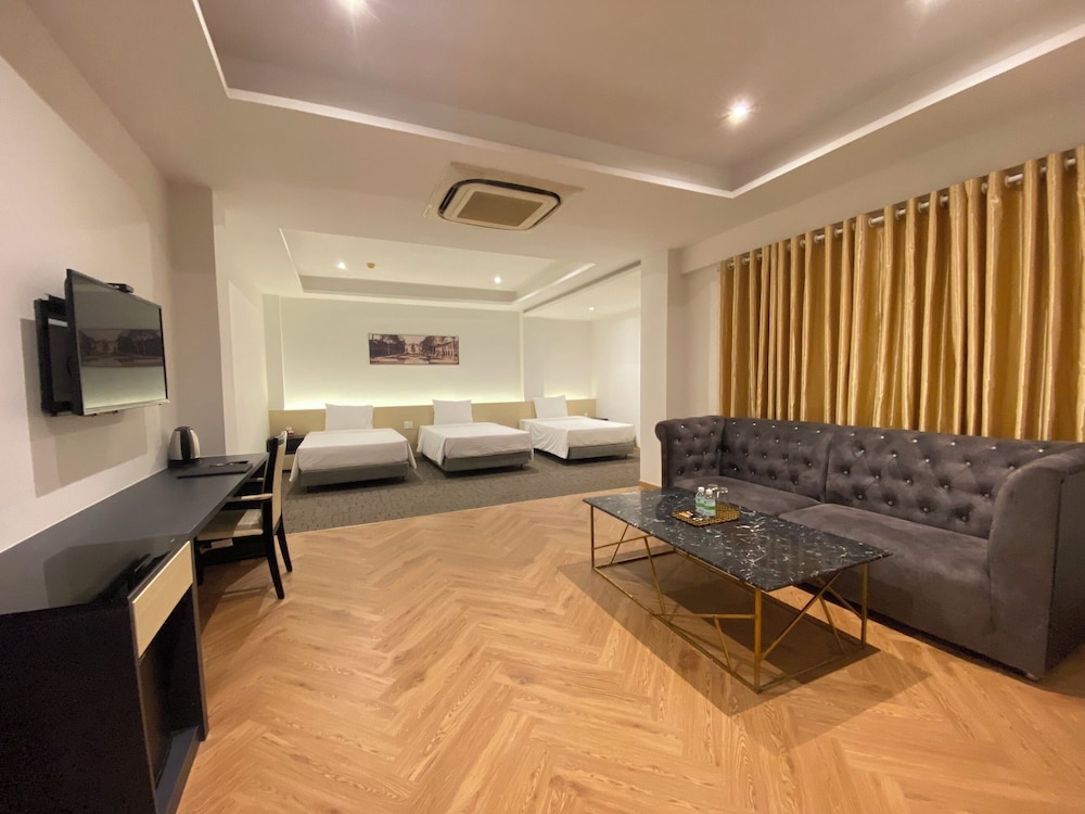 Dong Kinh Hotel 31/49