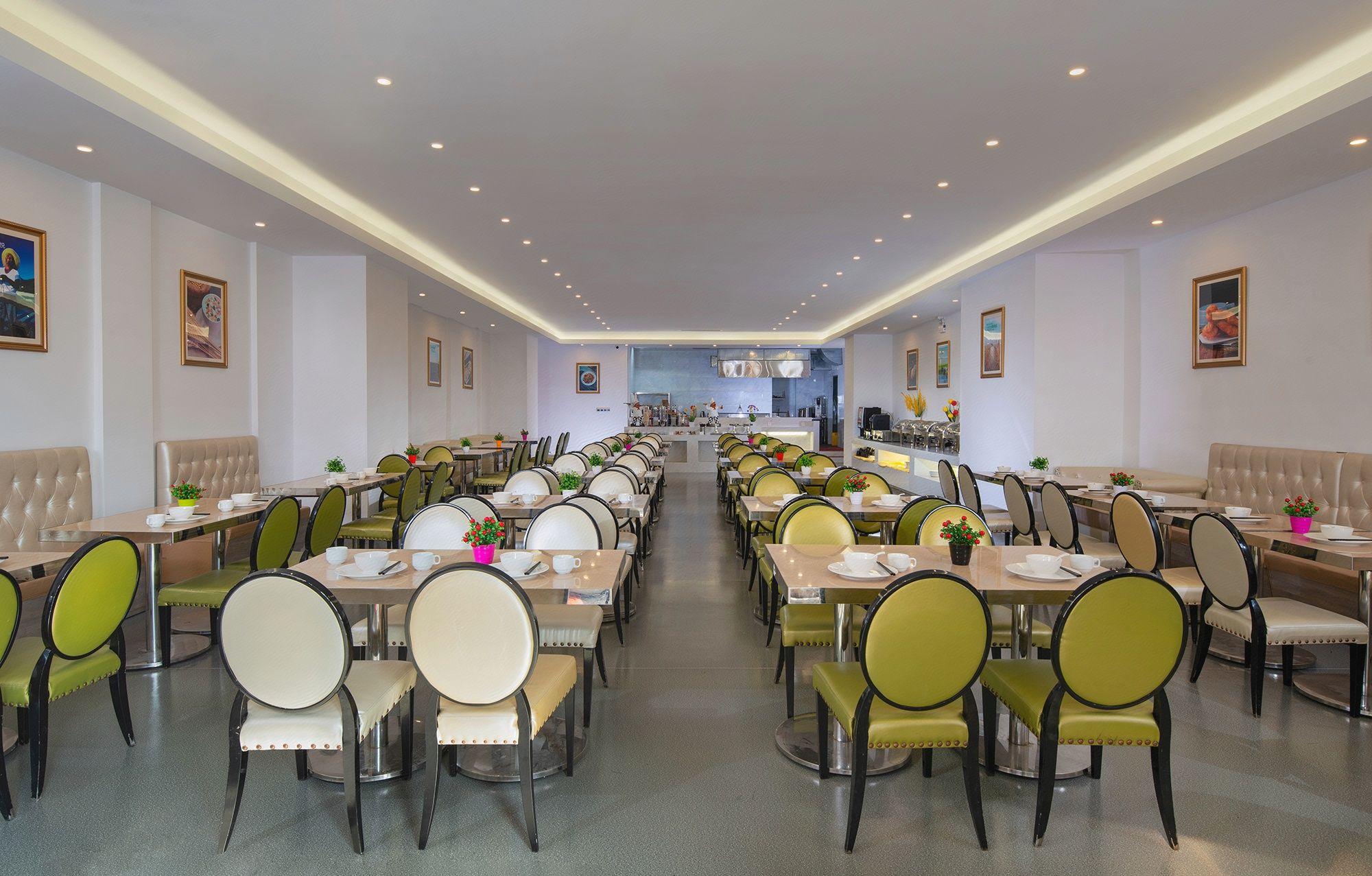 Vienna International Hotel (Dongcheng Building, Lanzhu East Road, Pingshan, Shenzhen) 33/47