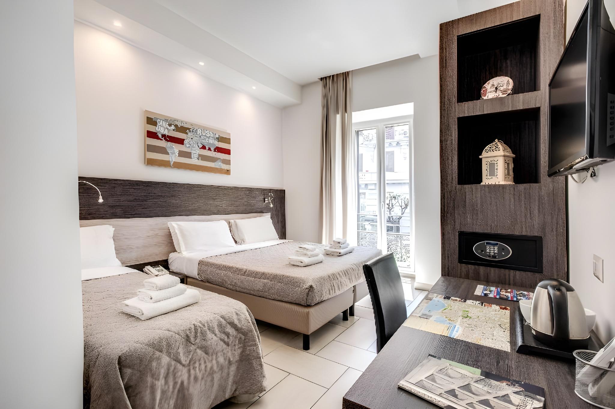 ROOM, SINGLE