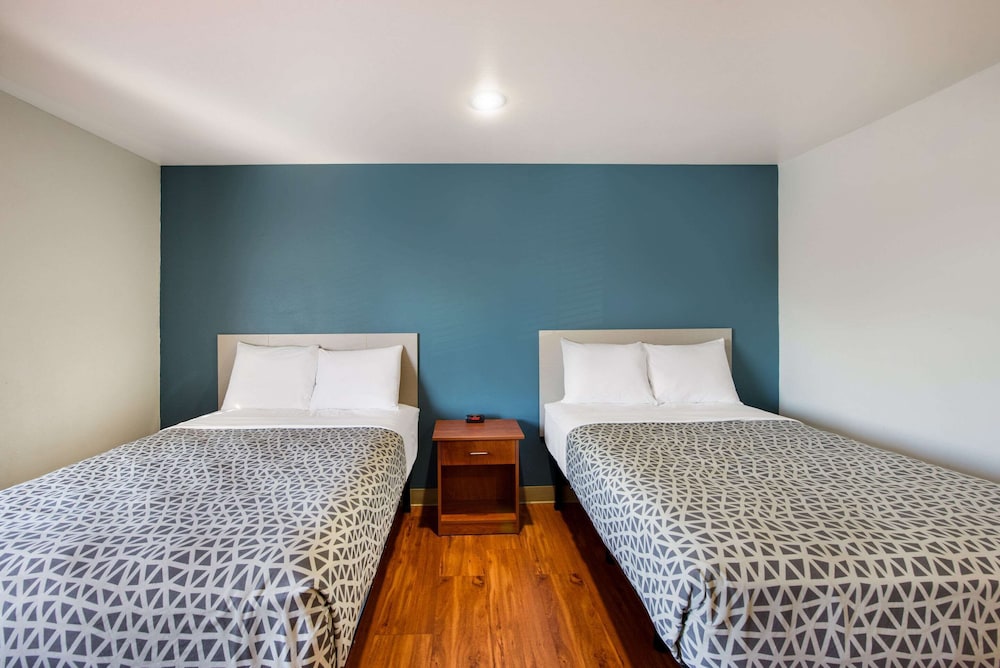 WoodSpring Suites Columbus Southeast 11/24