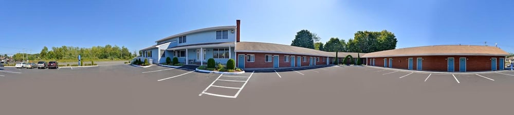 American Inn 4/30