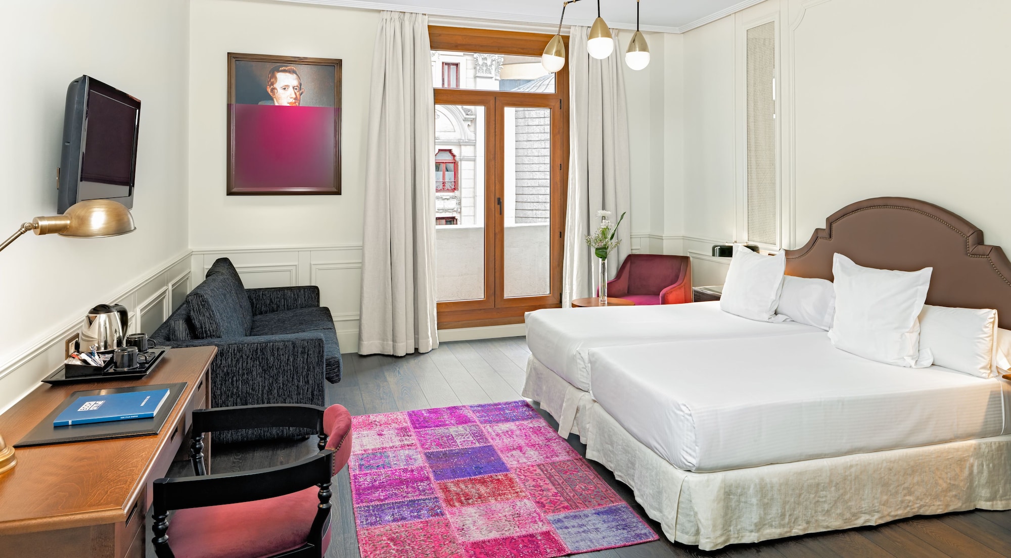 GRAND, DELUXE, DOUBLE OR TWIN BED