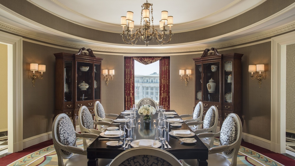 Willard InterContinental Washington 76/90