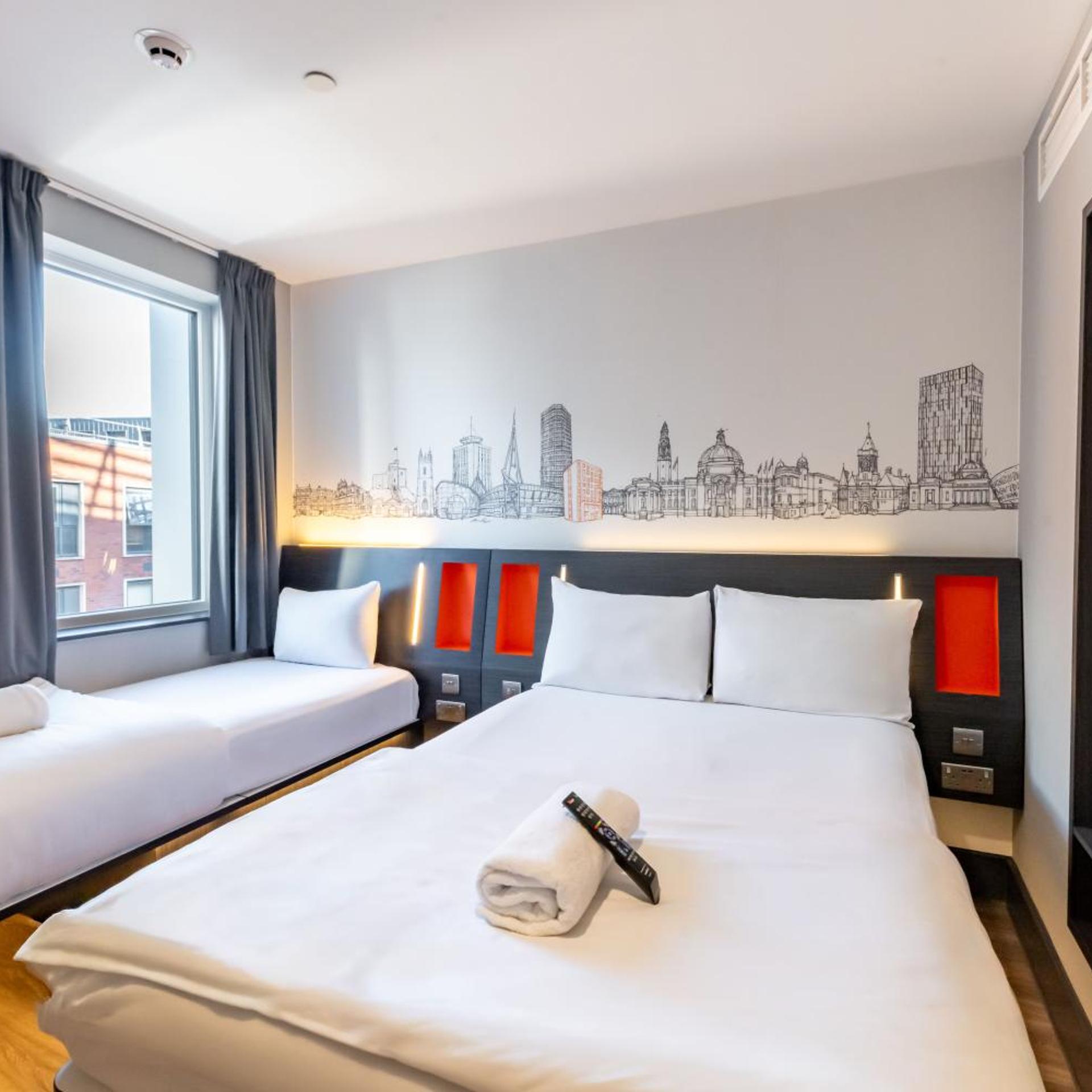 Room, Triple