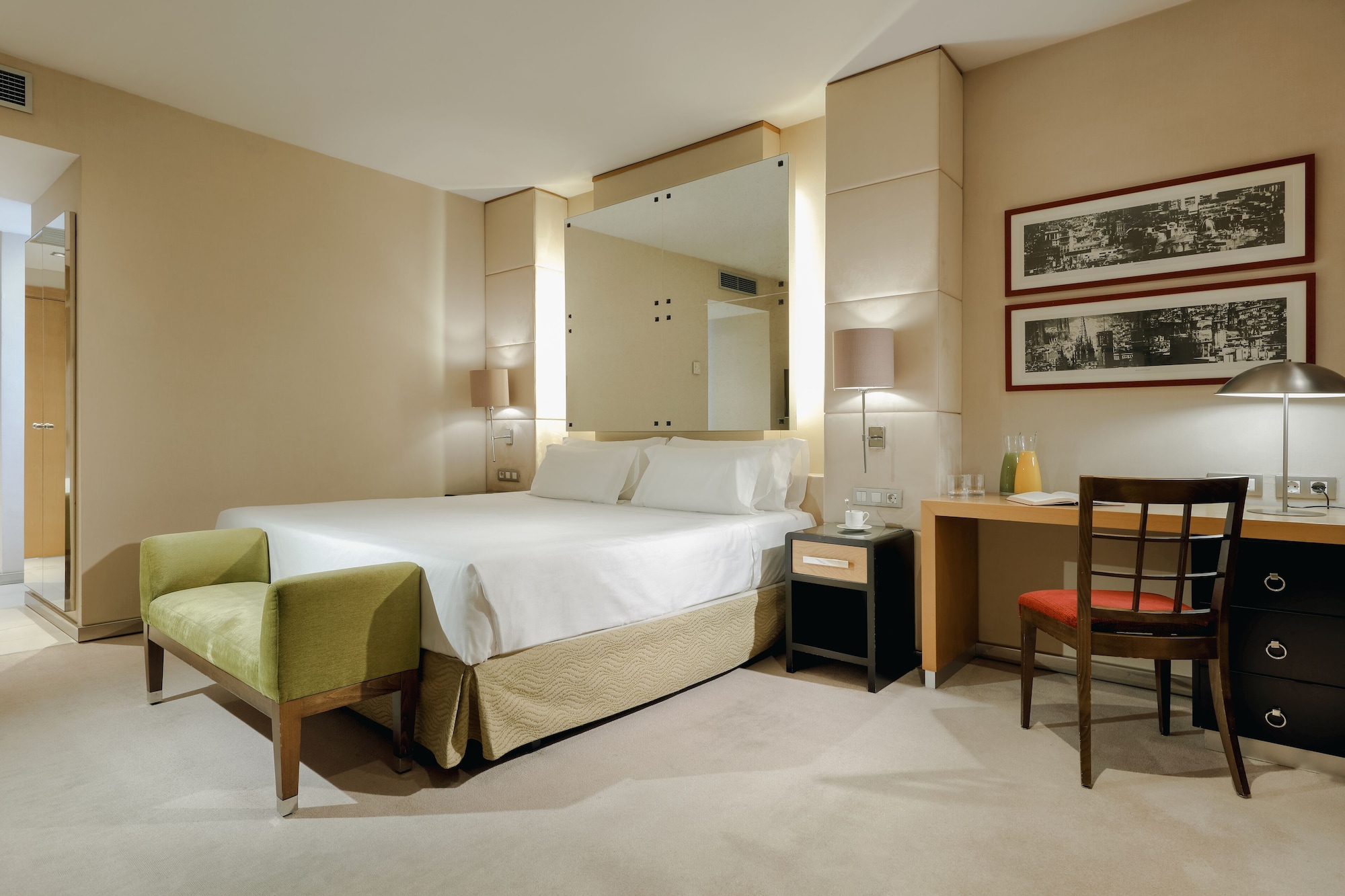 غرفة قياسية ثلاثية بسرير مزدوج وسرير فردي، Hotel Hesperia Barcelona Presidente 5/6