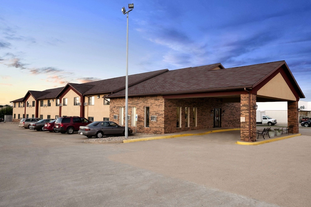 Rodeway Inn Effingham, IL 1/13