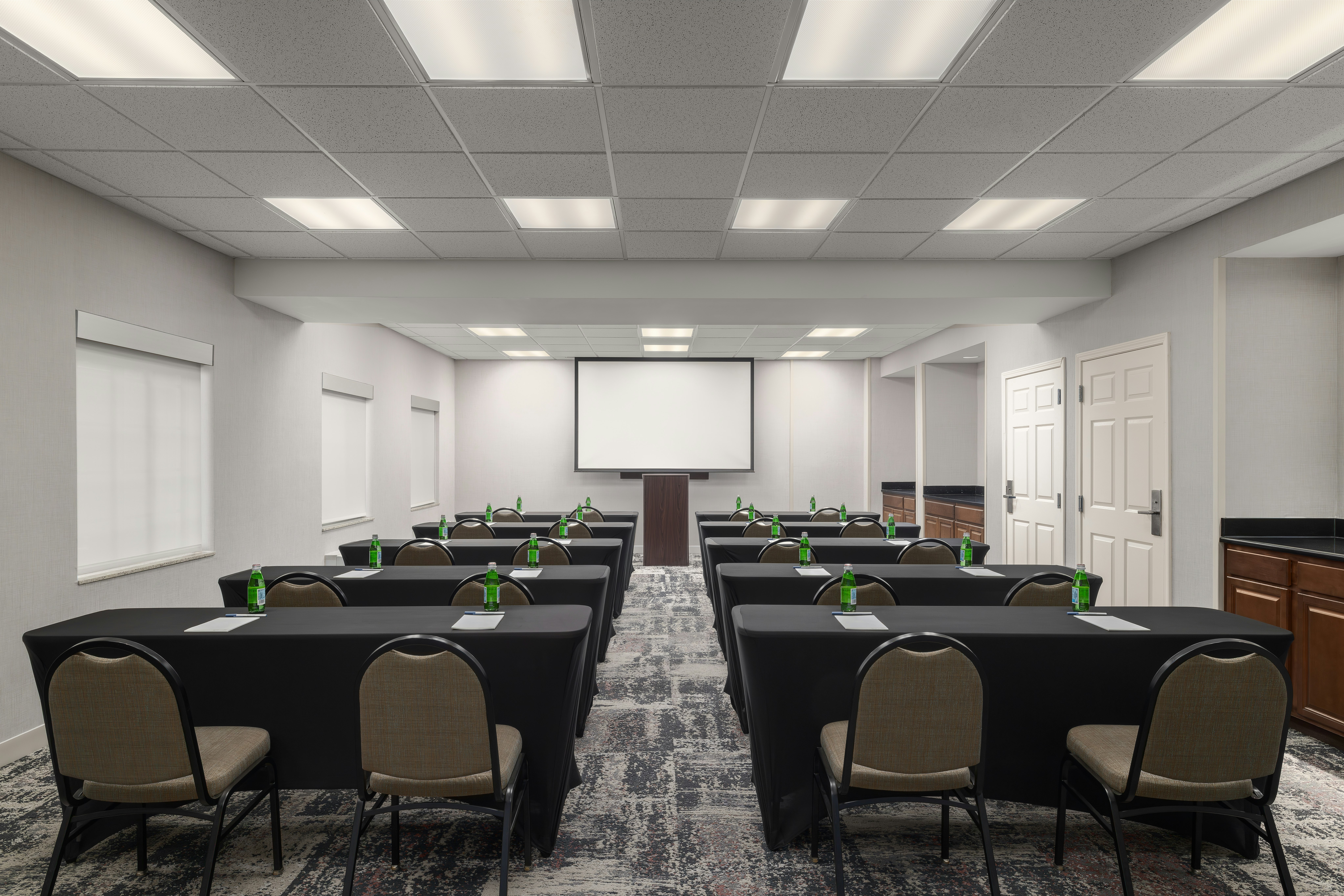 Homewood Suites By Hilton Jacksonville Deerwood Park 25/34