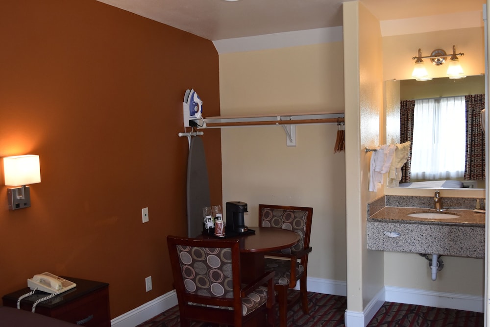 Seaside Inn 9/50