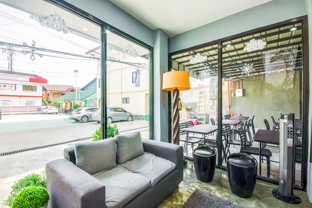 OYO 495 The Pocket Hotel 25/32