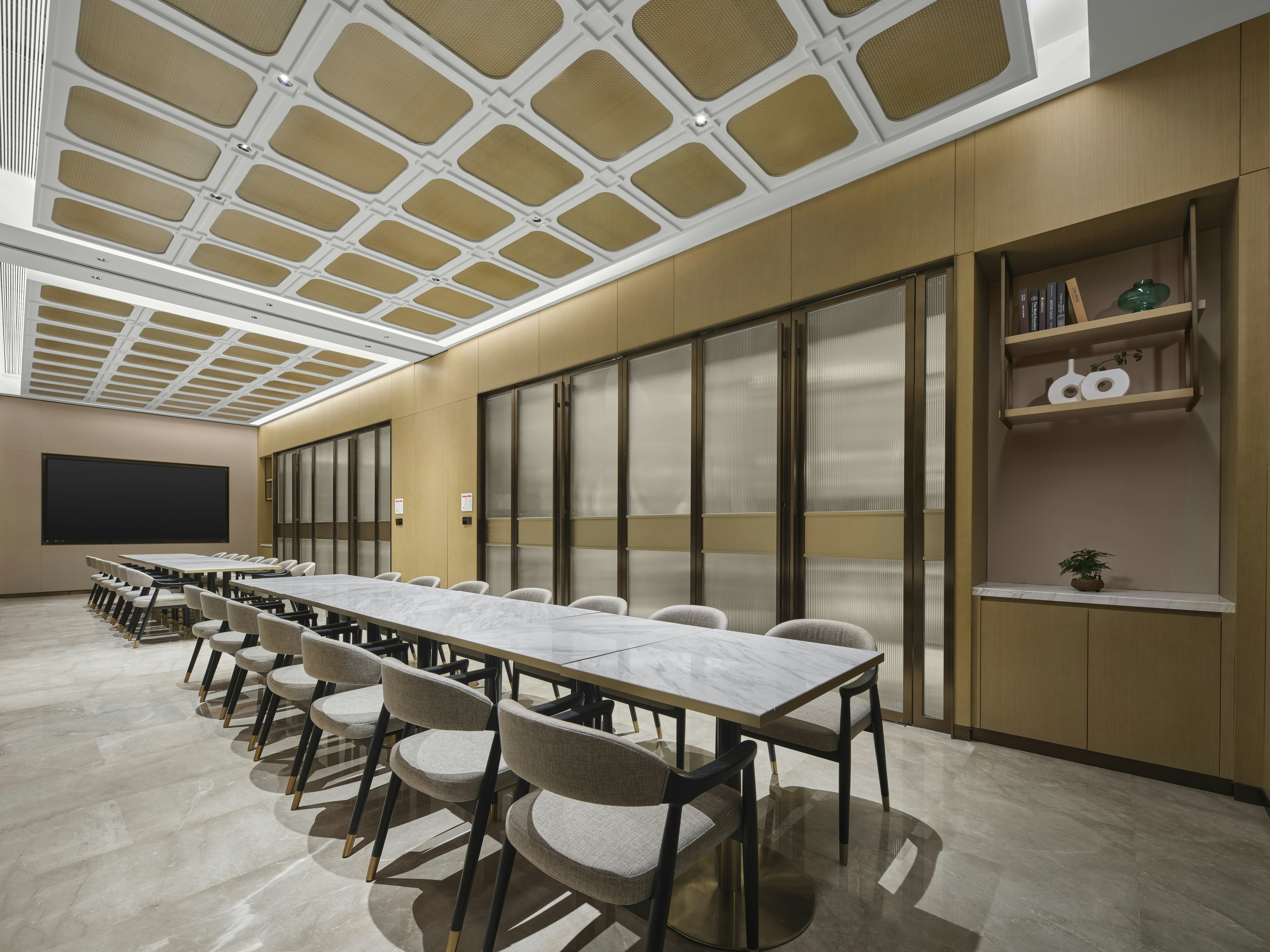 Hilton Garden Inn Chengdu Tianfu Panda Tower 38/39
