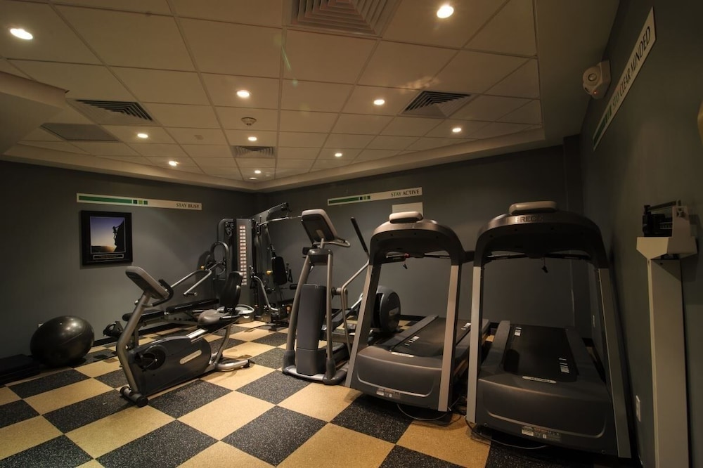Holiday Inn Plainview-Long Island 26/79