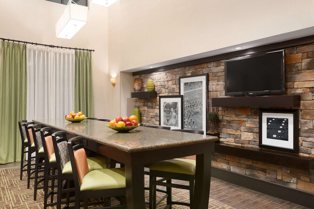 Hampton Inn Suites Birmingham 280 East Eagle Point 42/62