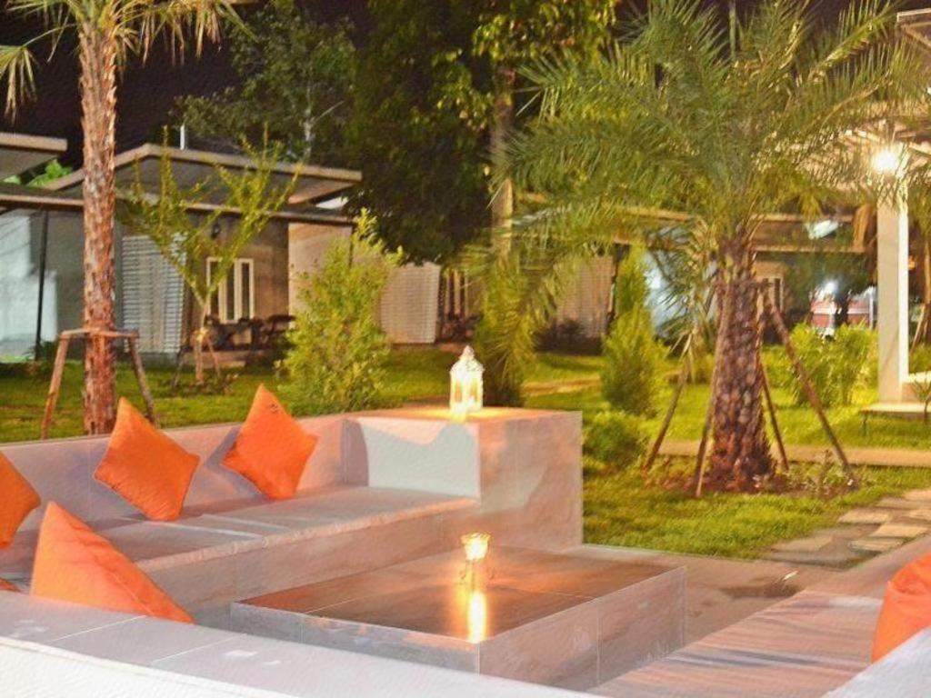 V Valley Resort 47/55