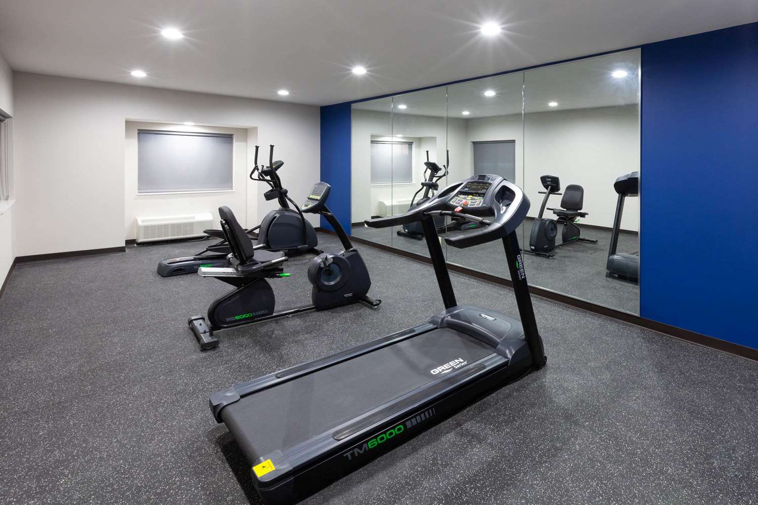 Microtel Inn And Suites By Wyndham College Station 17/34
