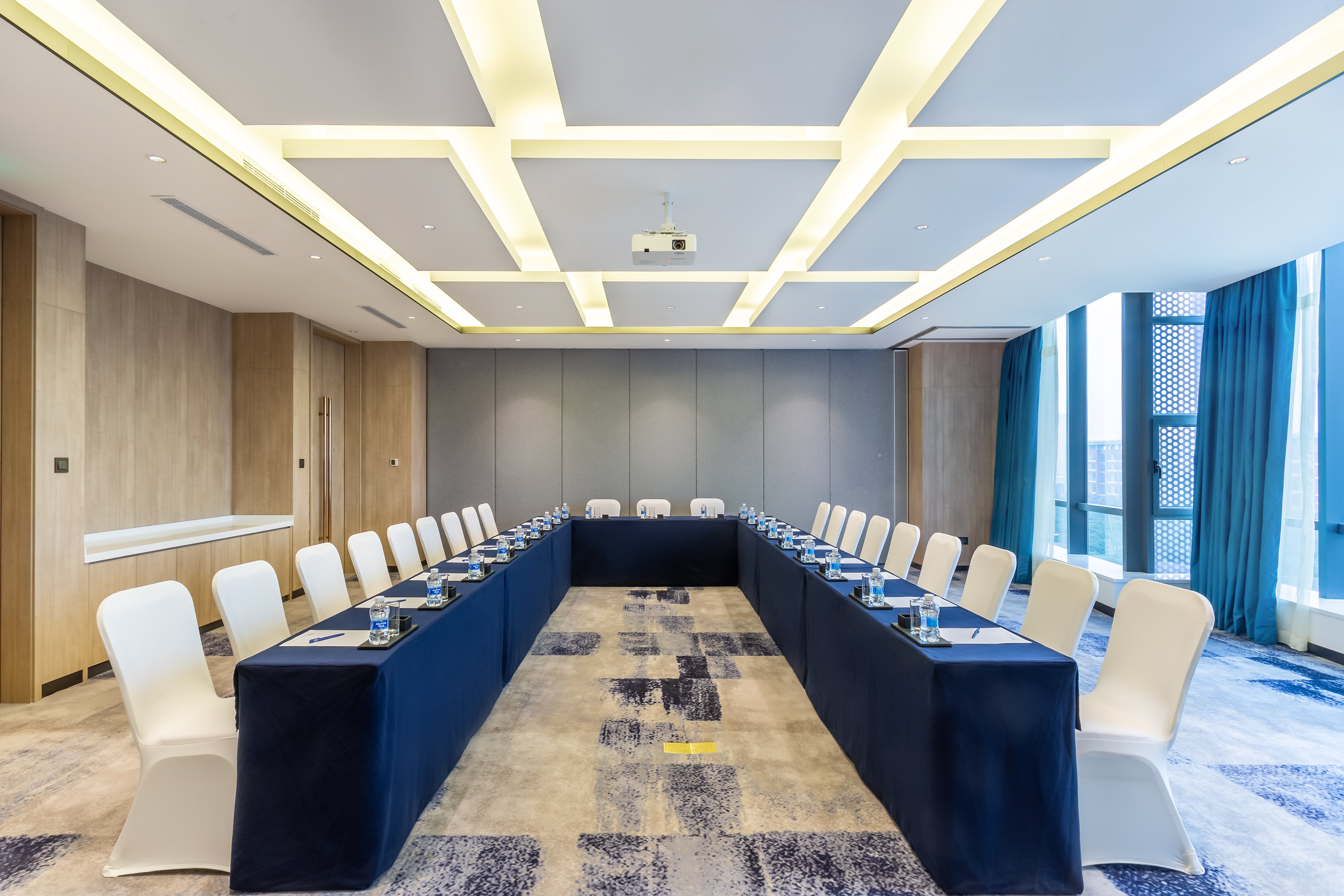 Holiday Inn Express Xi'an Intl Trade&Logistic Park 44/50
