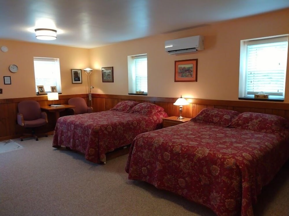 Frush Farm Bed & Breakfast 19/48