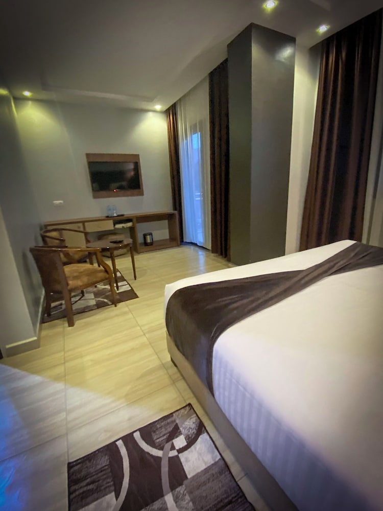 BN Hotel 18/61