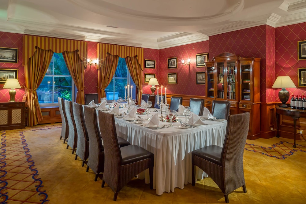 Glen View Hotel 30/45