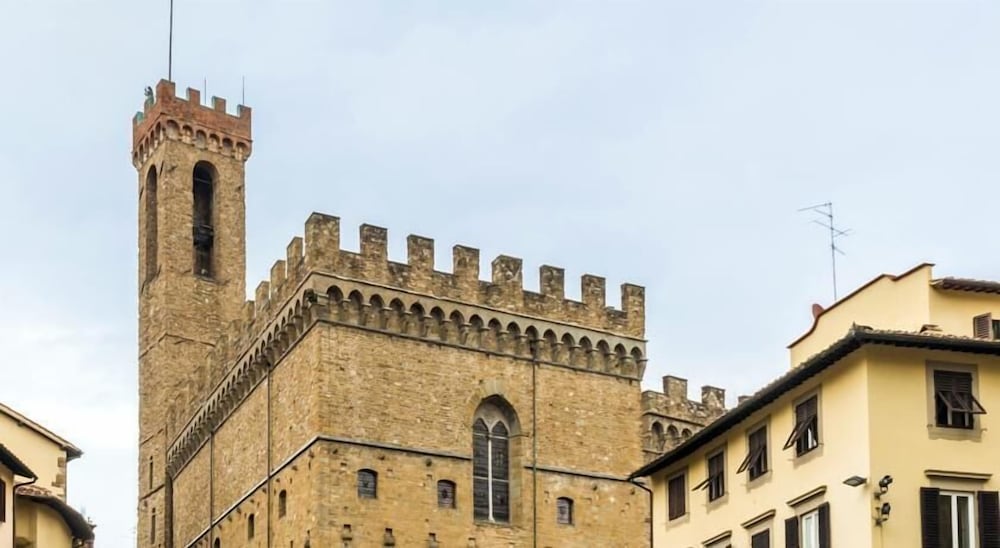 Ghibellina 65 At Medici 1/16