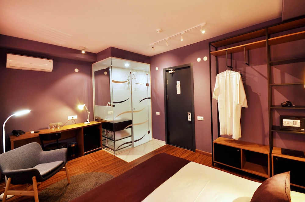 Elle Boutique Hotel 55/69