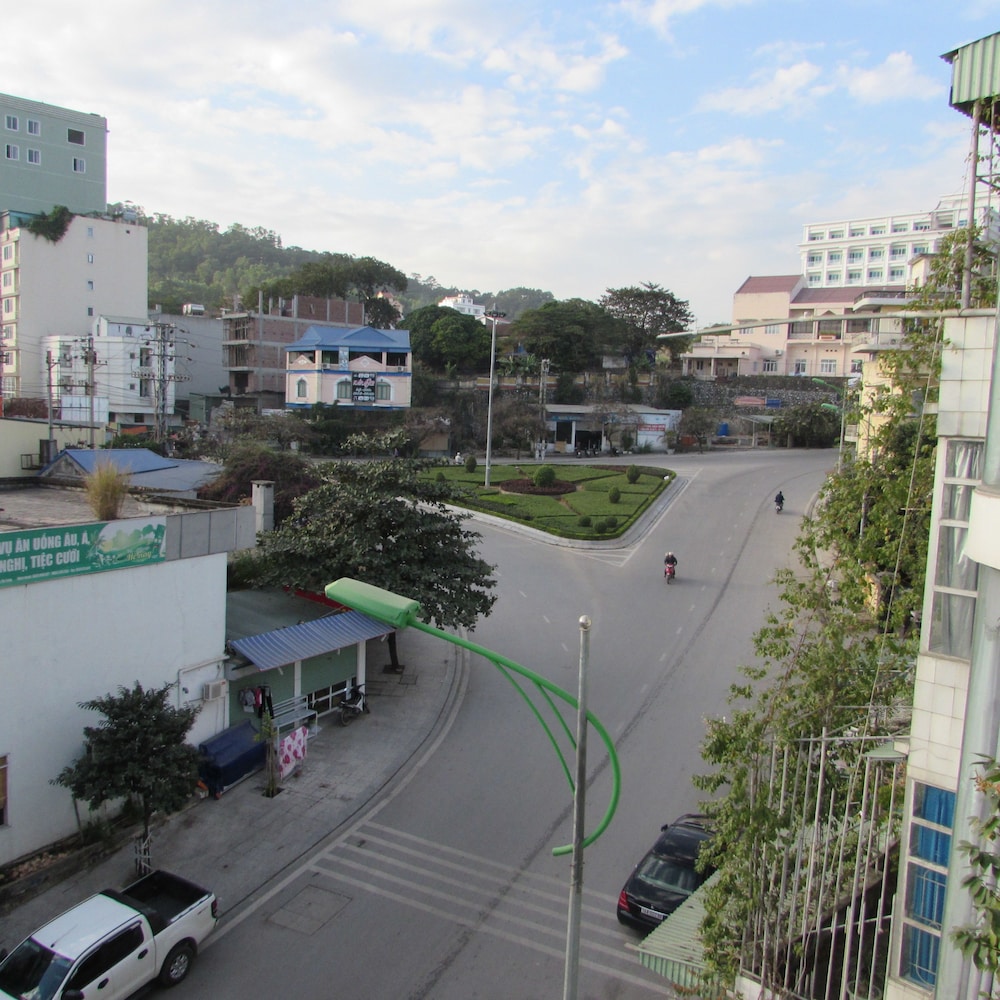 Viet Nhat Halong Hotel 54/61