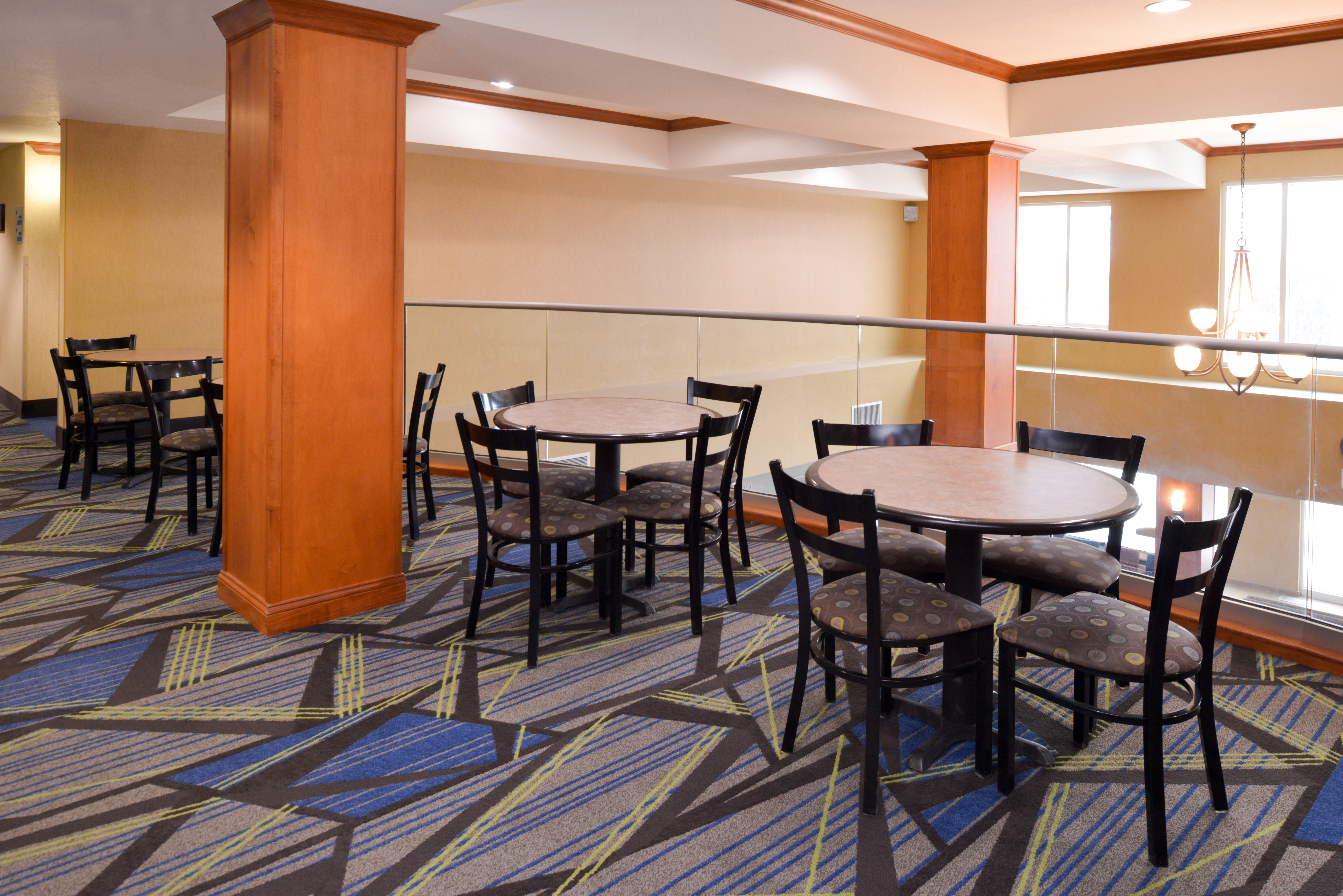 Holiday Inn Express & Suites Nampa - Idaho Center 72/78
