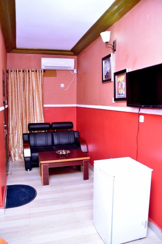 Royal Park Hotel & Suites 37/66