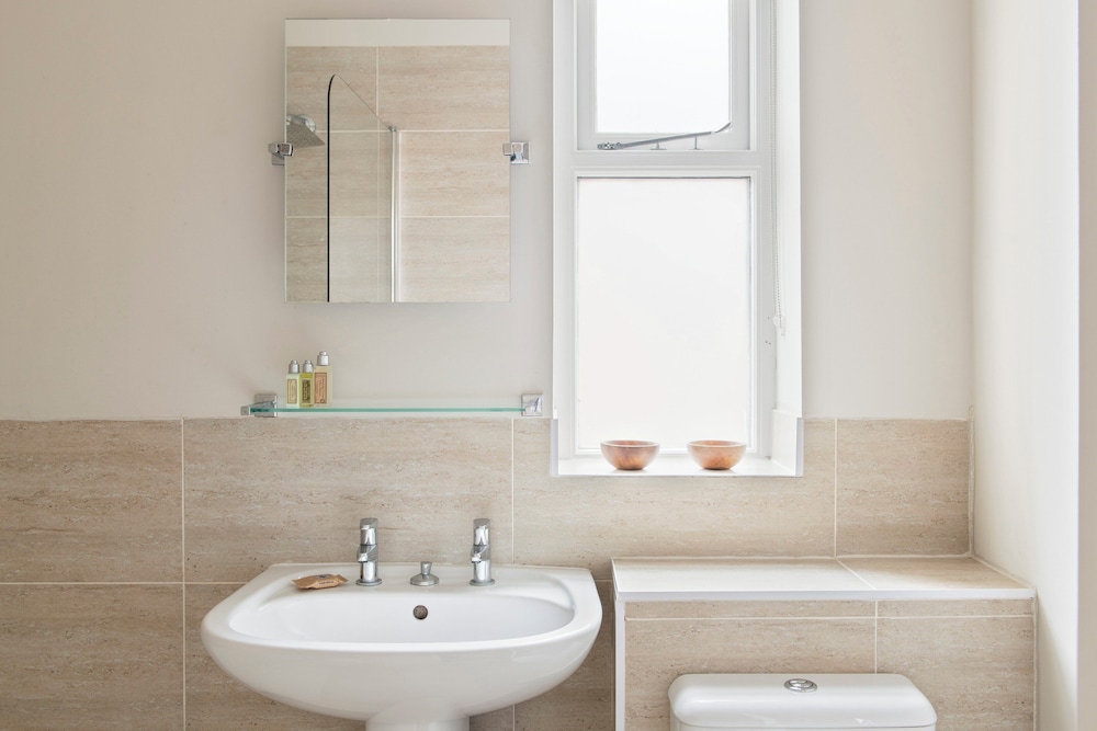 SACO Reading - Castle Crescent 59/64