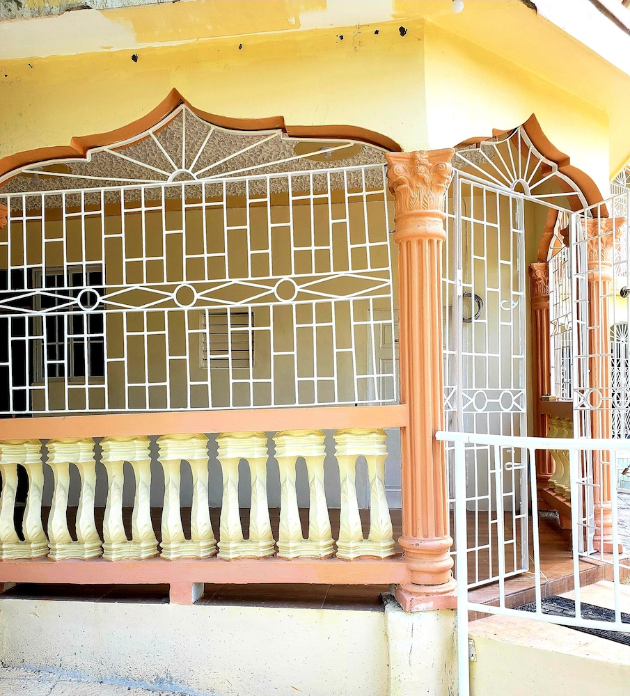 Chateau Margarite Villa 5/50