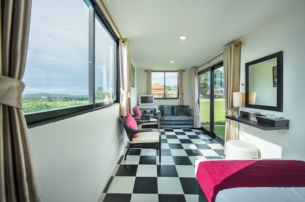 Lucerne Villa Resort 13/34