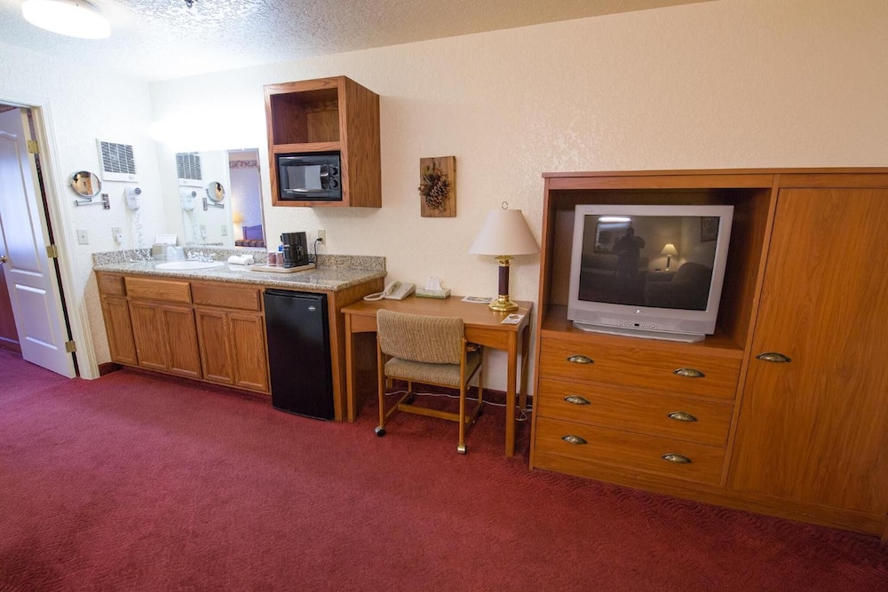 Murphys Suites 52/66