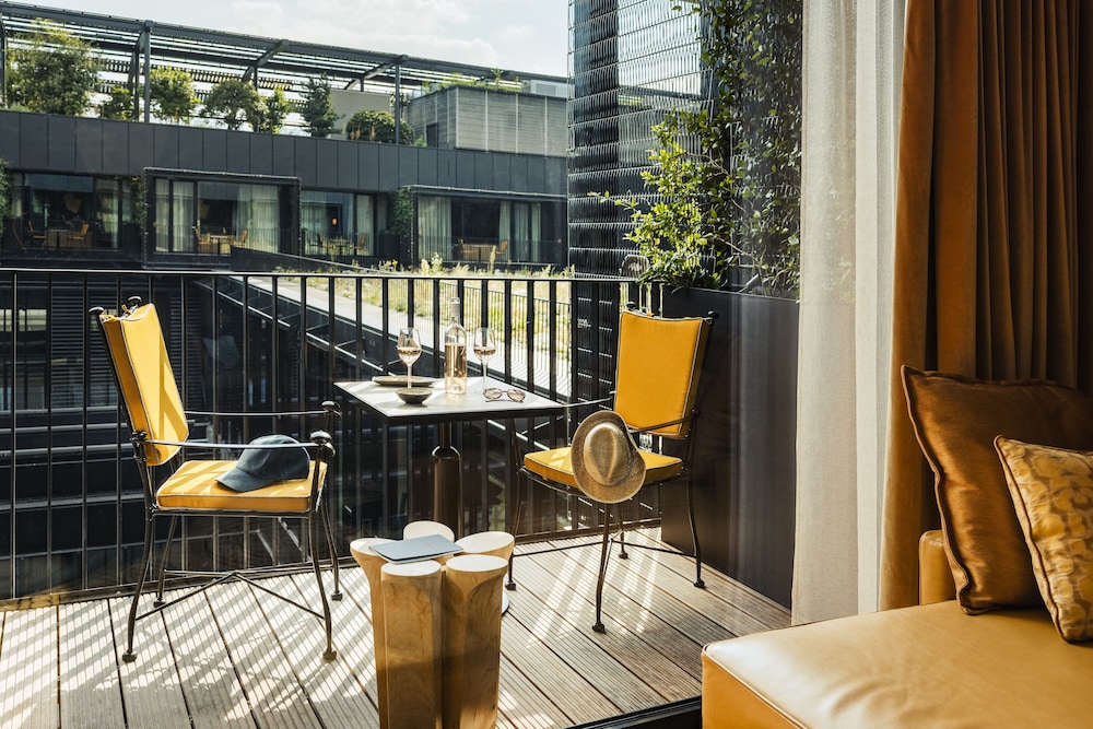 Hotel Madame Reve 42/50