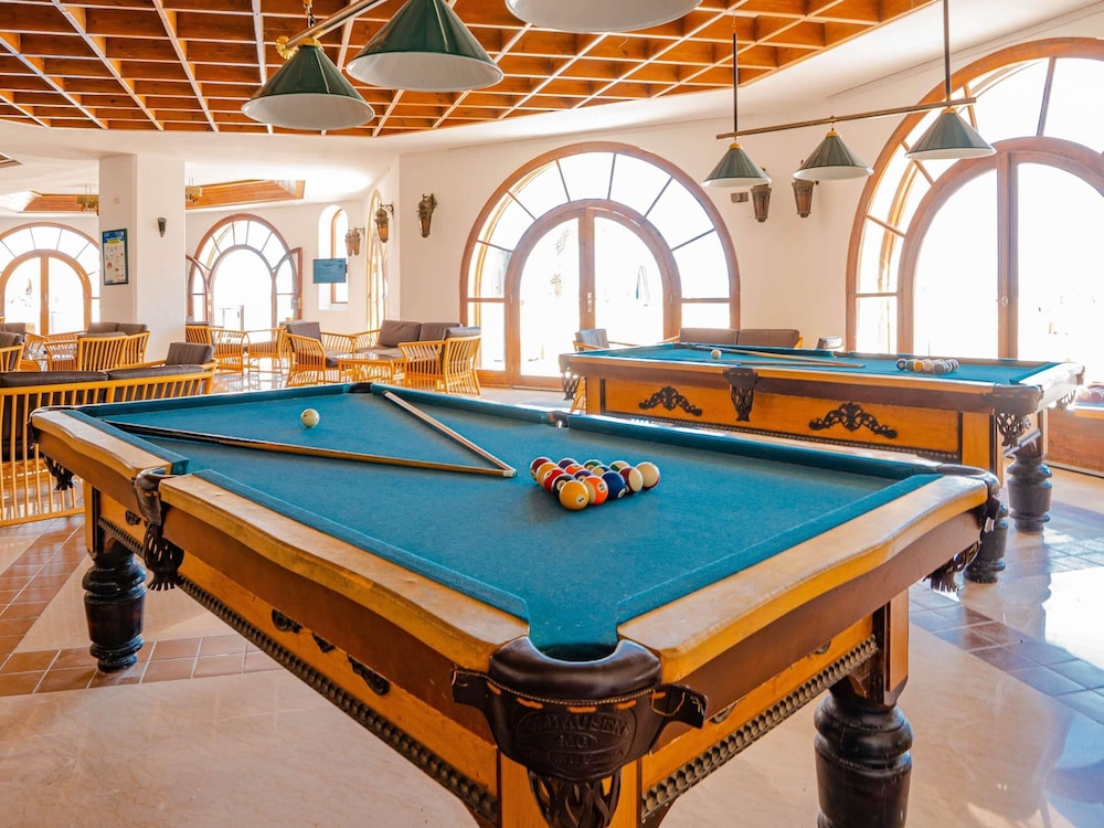 swimming pool spa