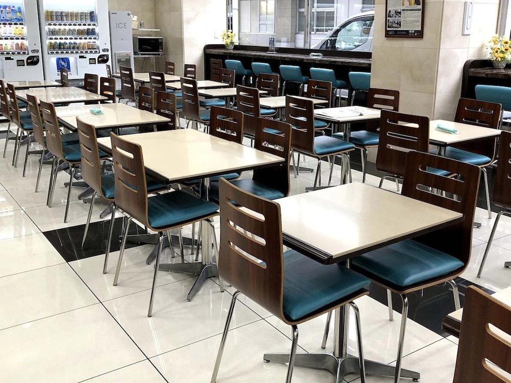 restaurant cafeteria