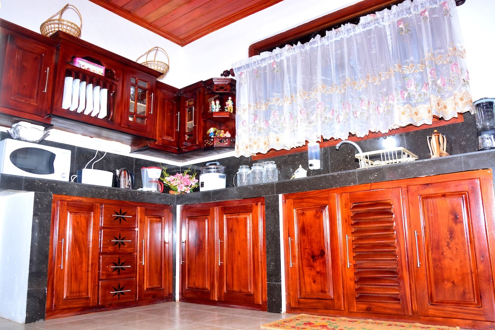 Seasand Villa 3/18