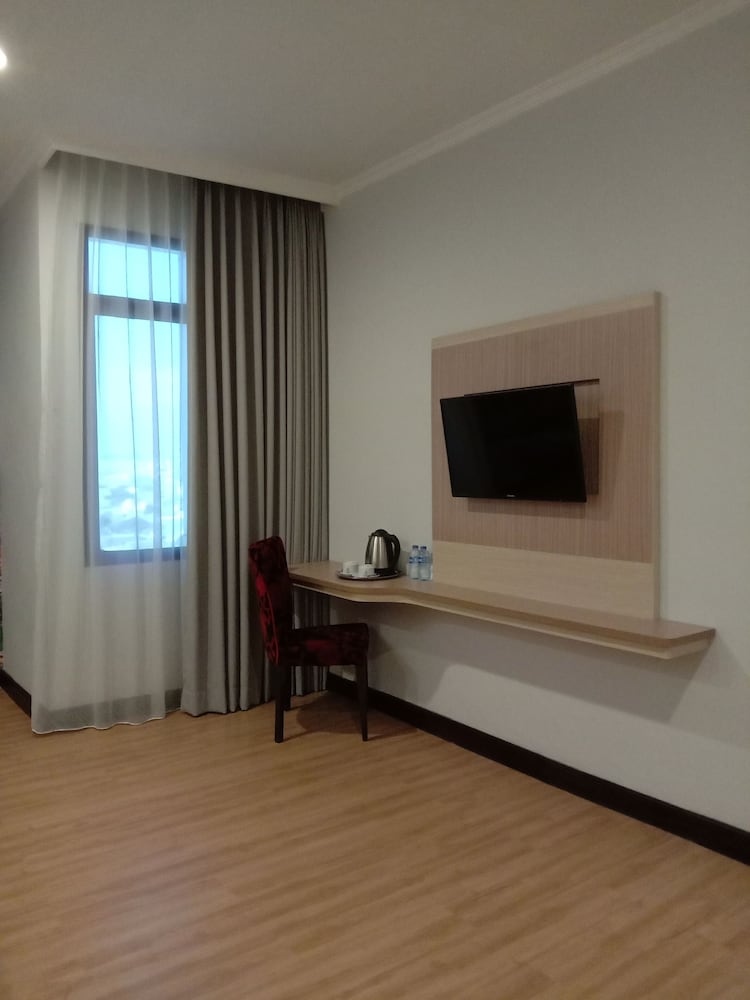 GiiA Sanno Pluit Jakarta 15/22
