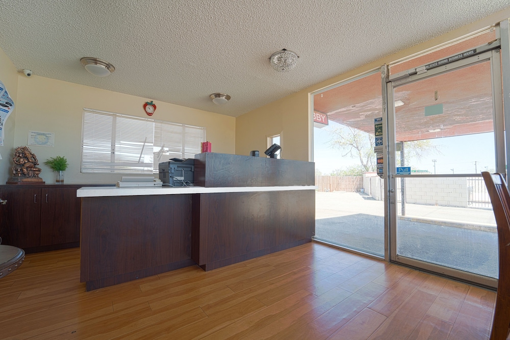 Lobby at Mojave Hotel, MOJAVE - CA