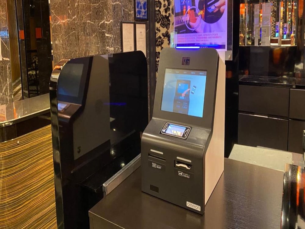 アパホテル堺筋北浜駅前 写真1