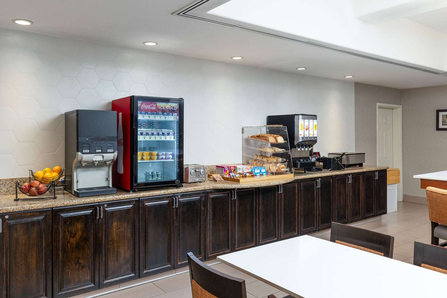 restaurant cafeteria